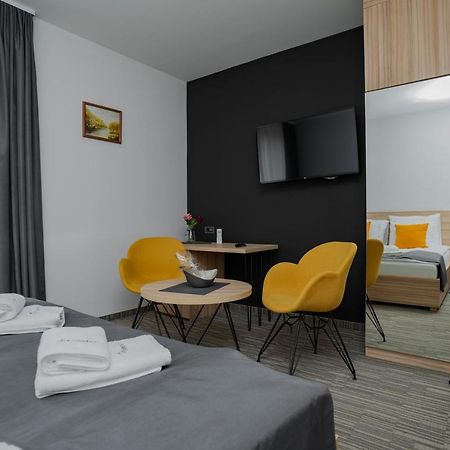 Maestro - Rooms & Restaurant Vukovar Bagian luar foto