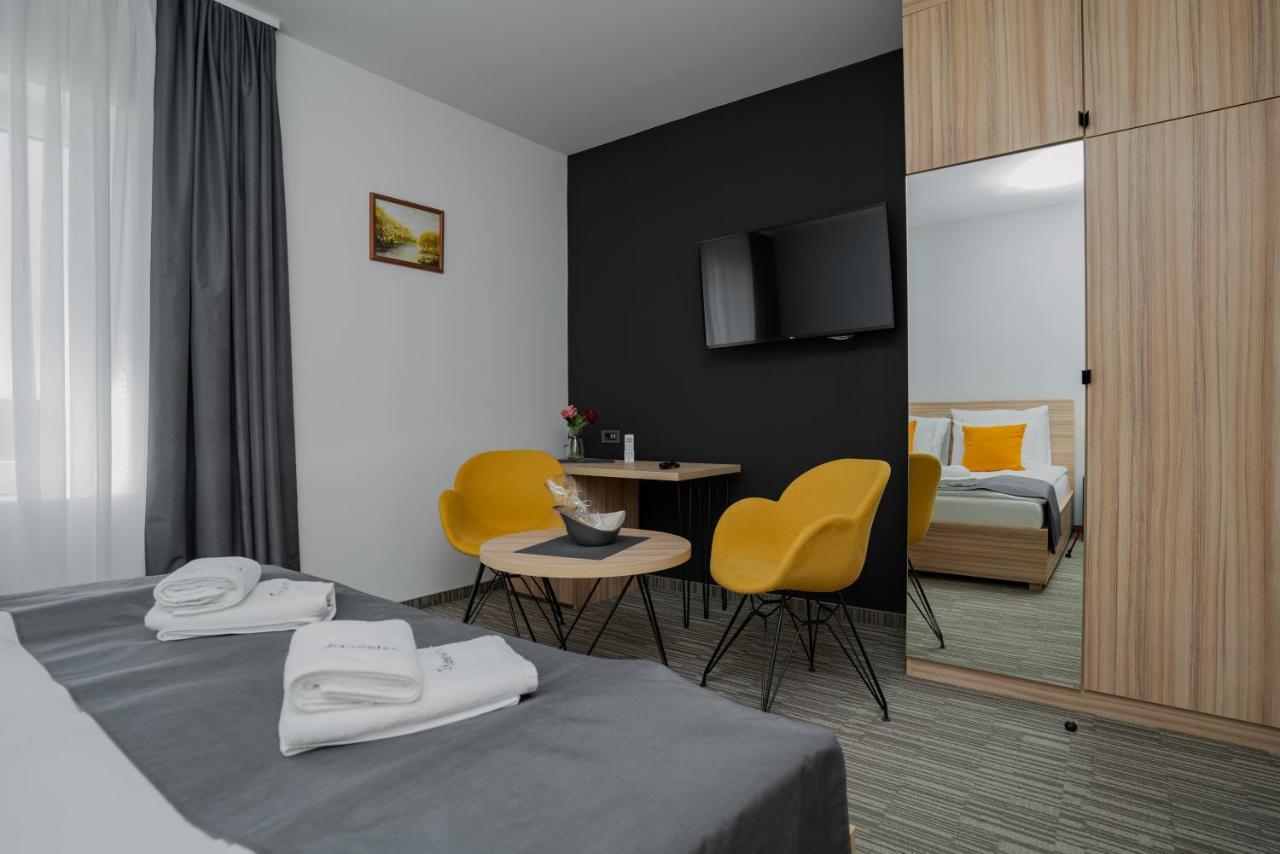 Maestro - Rooms & Restaurant Vukovar Bagian luar foto