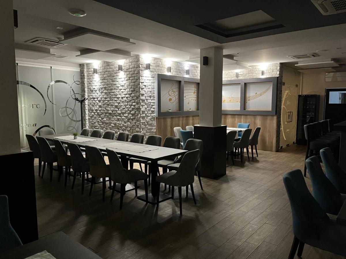 Maestro - Rooms & Restaurant Vukovar Bagian luar foto
