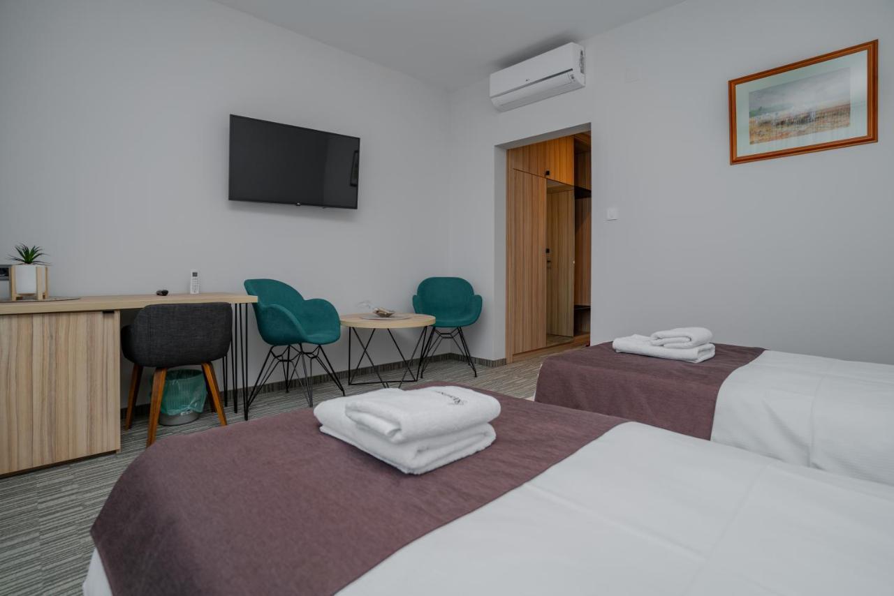 Maestro - Rooms & Restaurant Vukovar Bagian luar foto