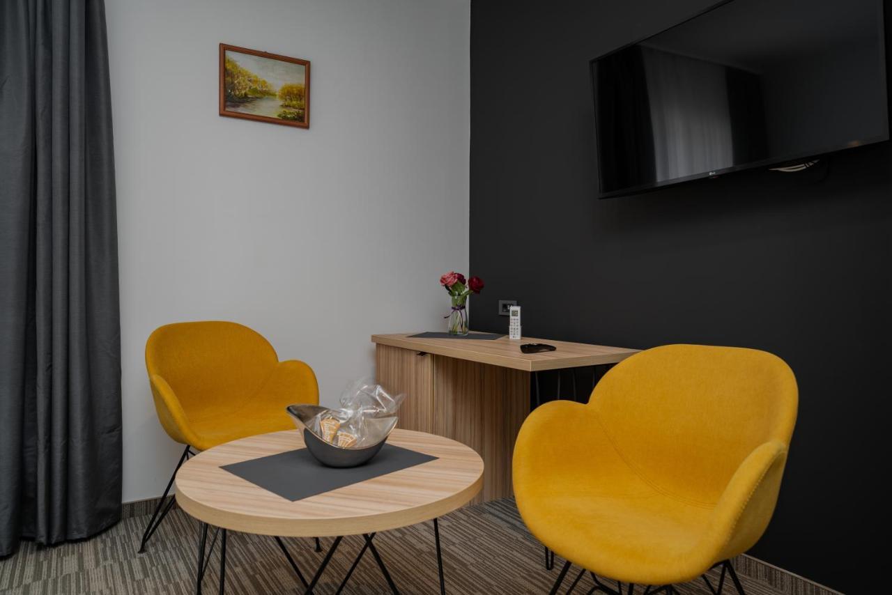 Maestro - Rooms & Restaurant Vukovar Bagian luar foto