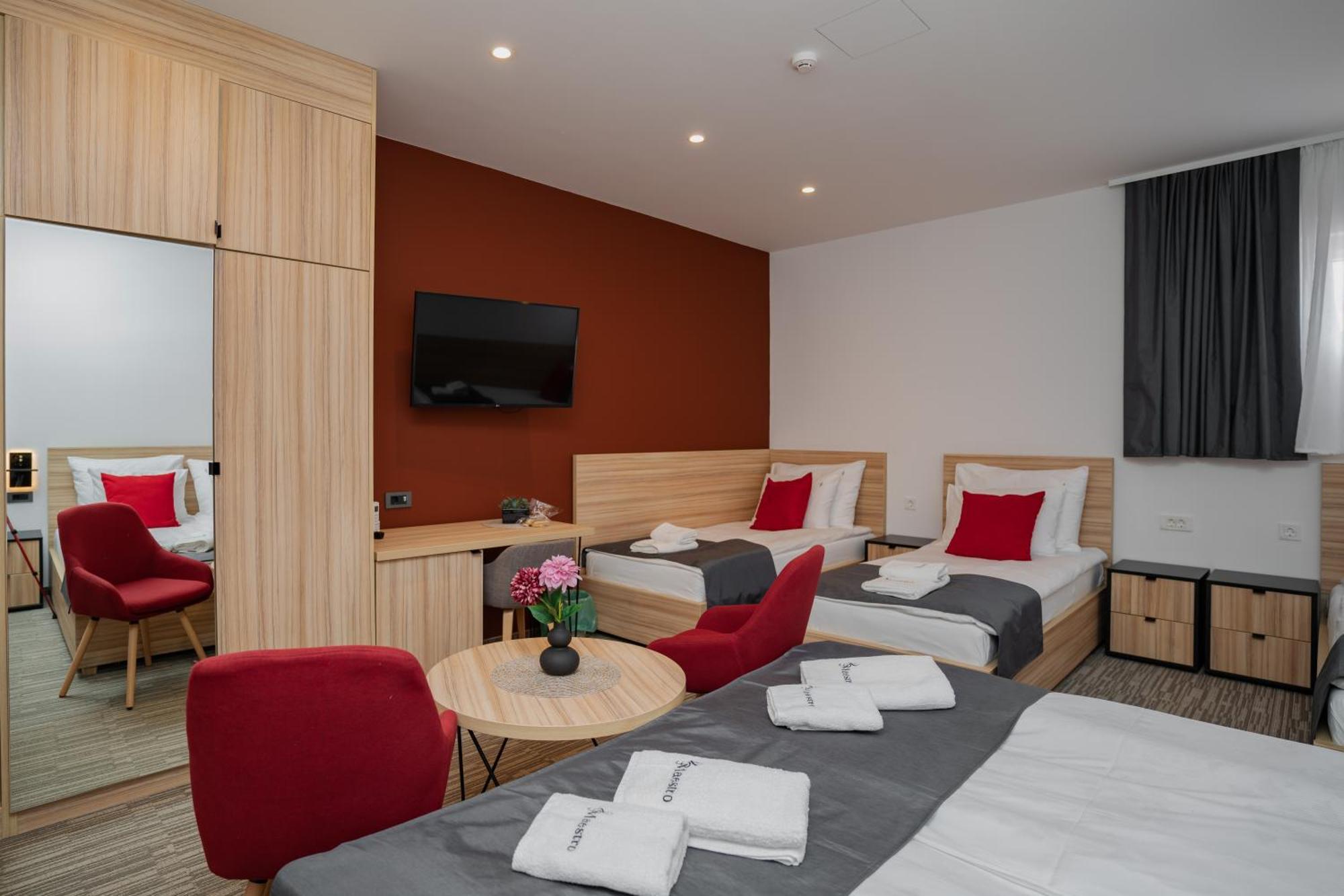 Maestro - Rooms & Restaurant Vukovar Ruang foto